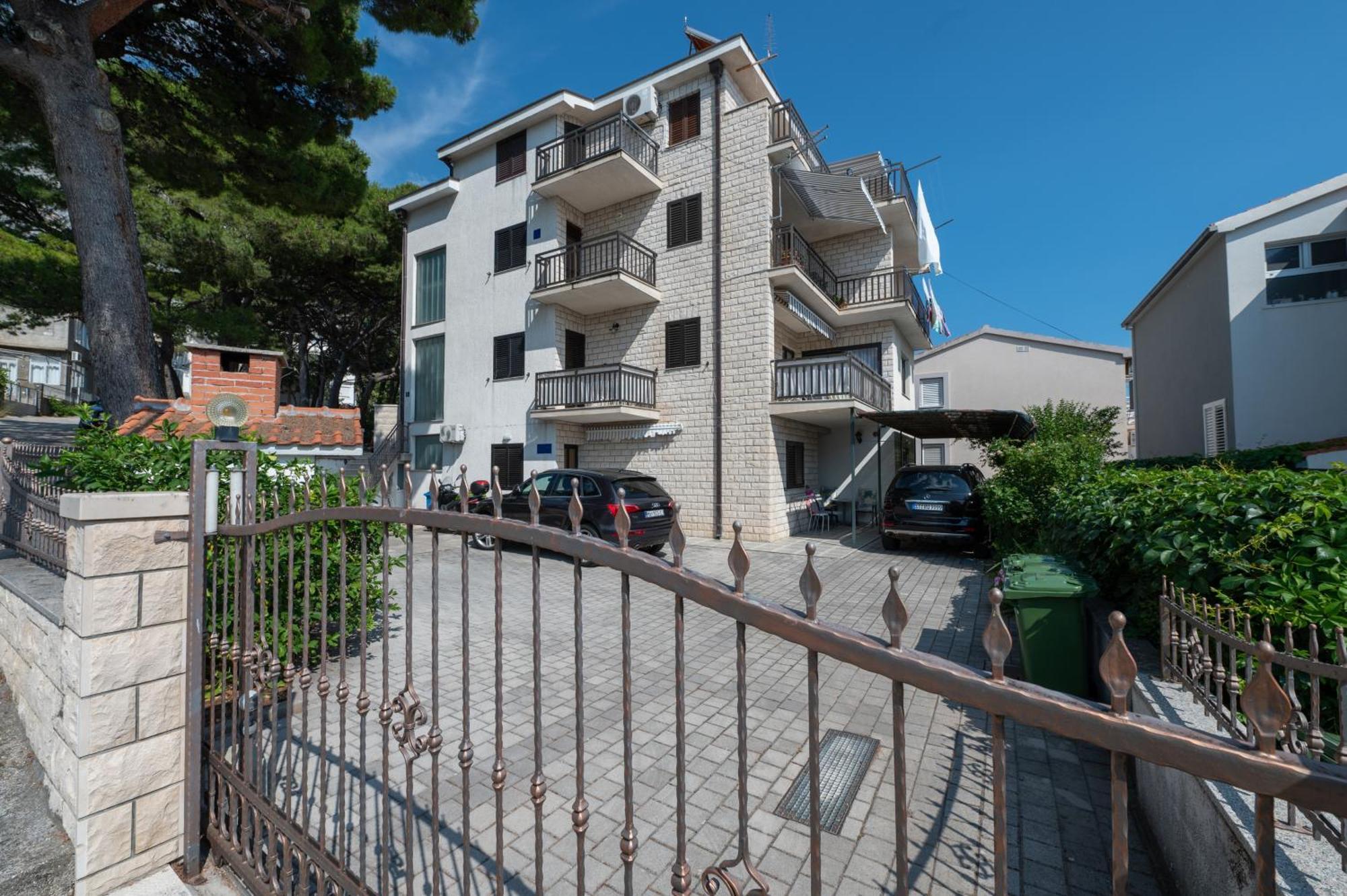 Apartman Marin Макарска Екстериор снимка